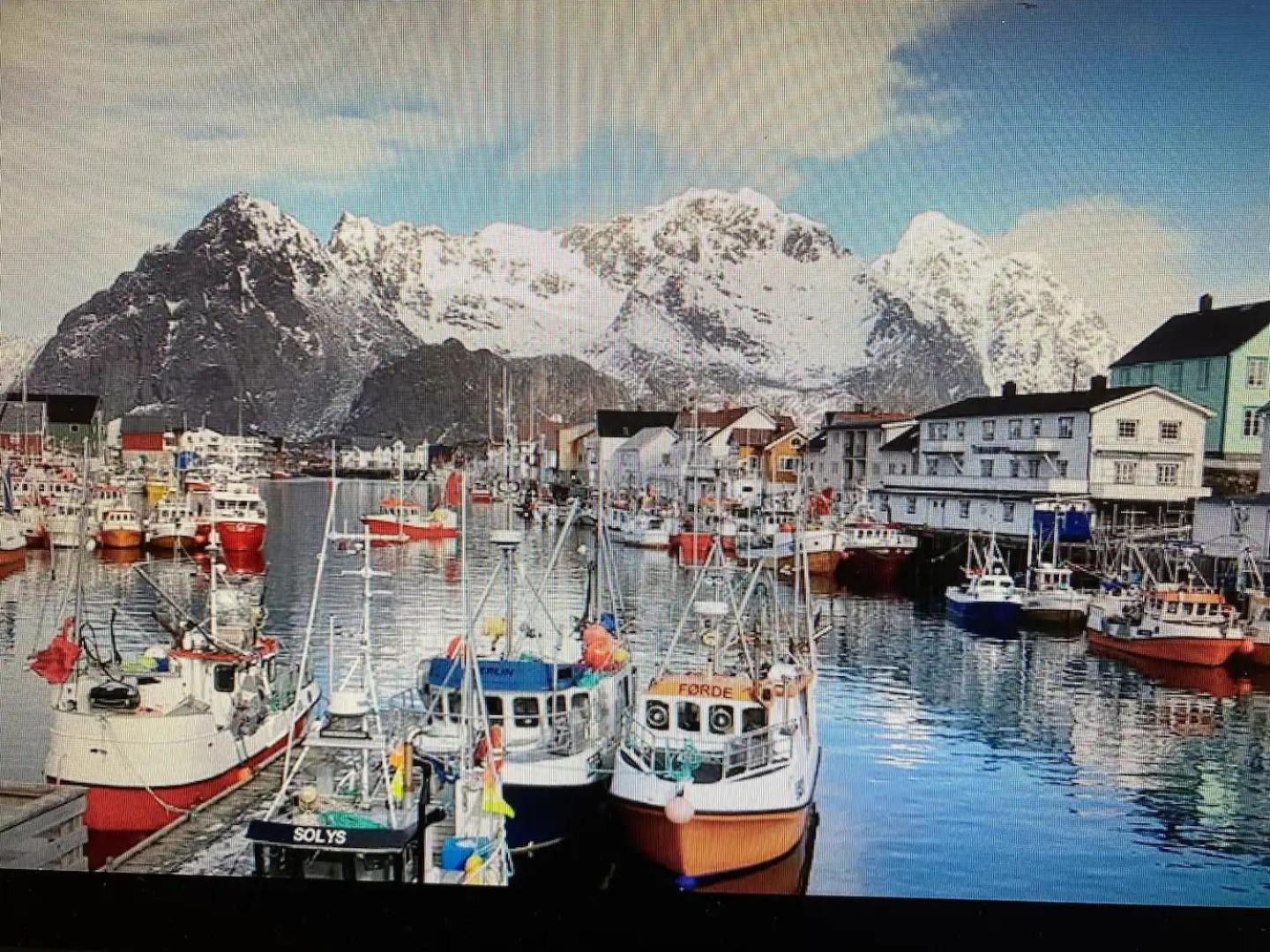 Ny Leilighet I Henningsvaer! Exterior photo