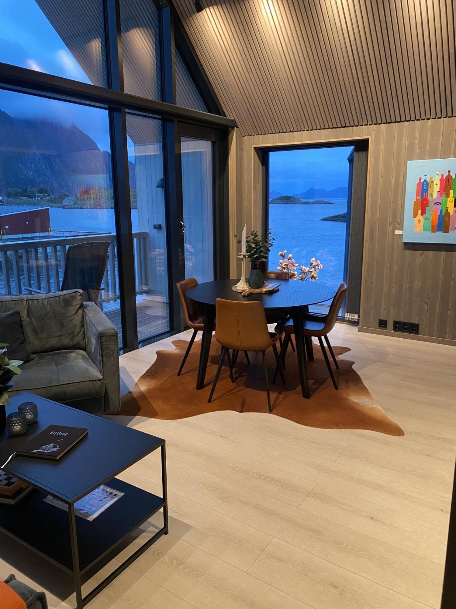 Ny Leilighet I Henningsvaer! Exterior photo