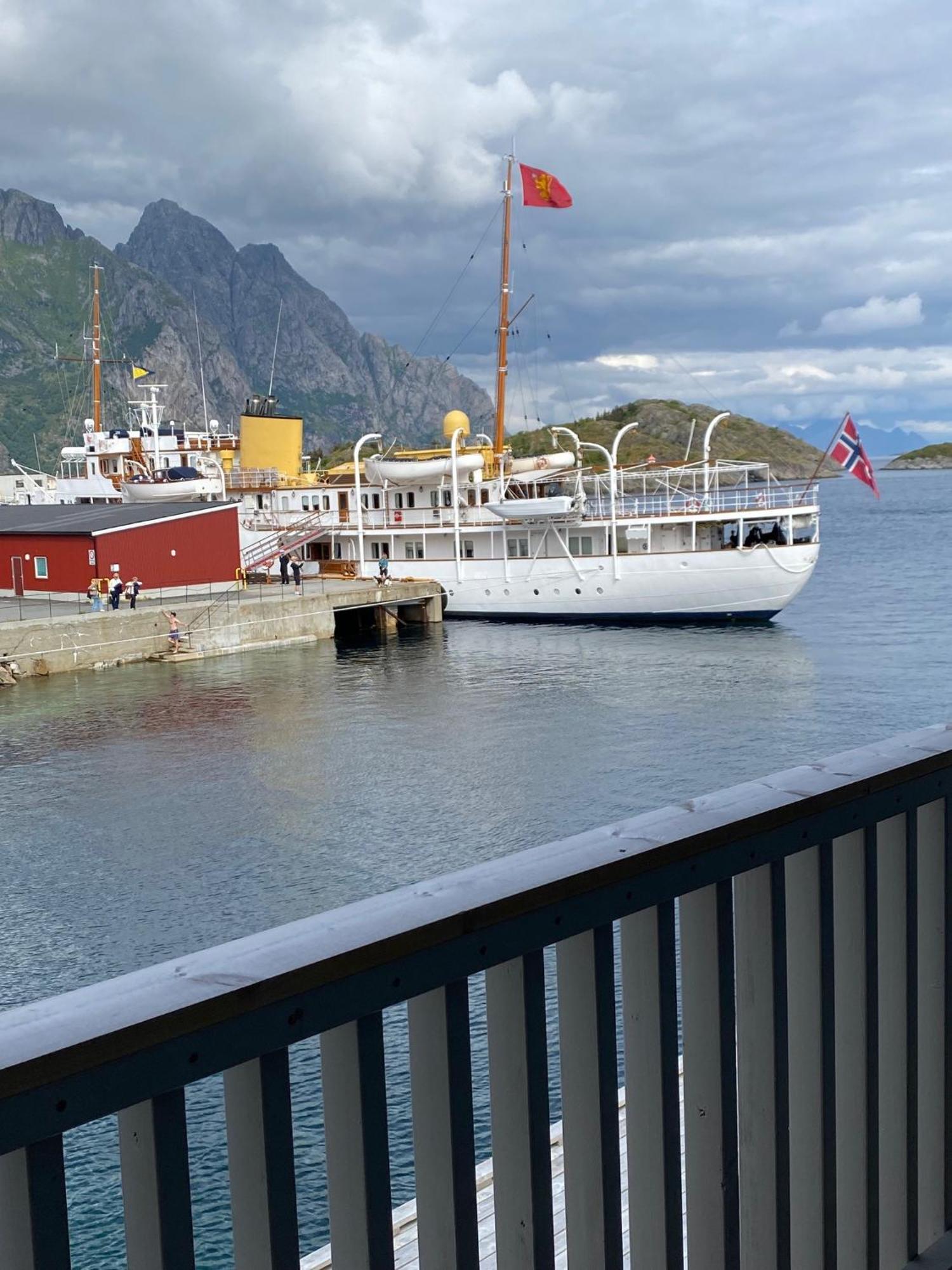 Ny Leilighet I Henningsvaer! Exterior photo